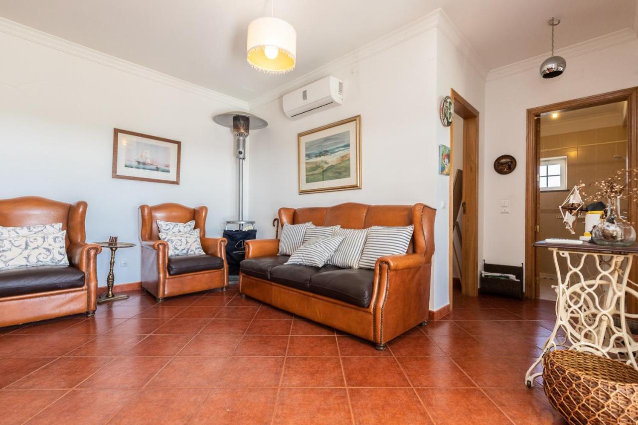 Apartament Front View Flat Ii *
